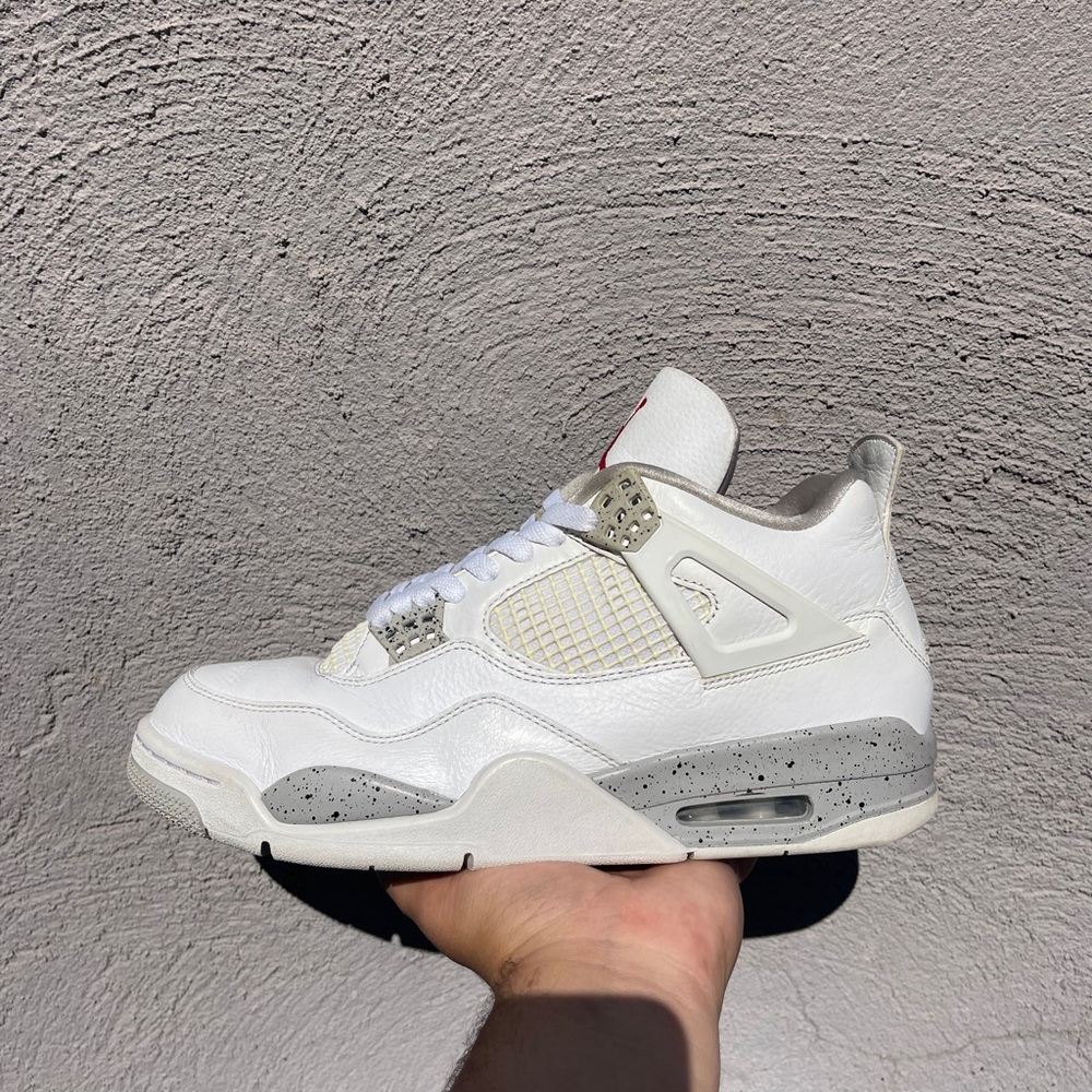 Jordan 4 “Oreo”